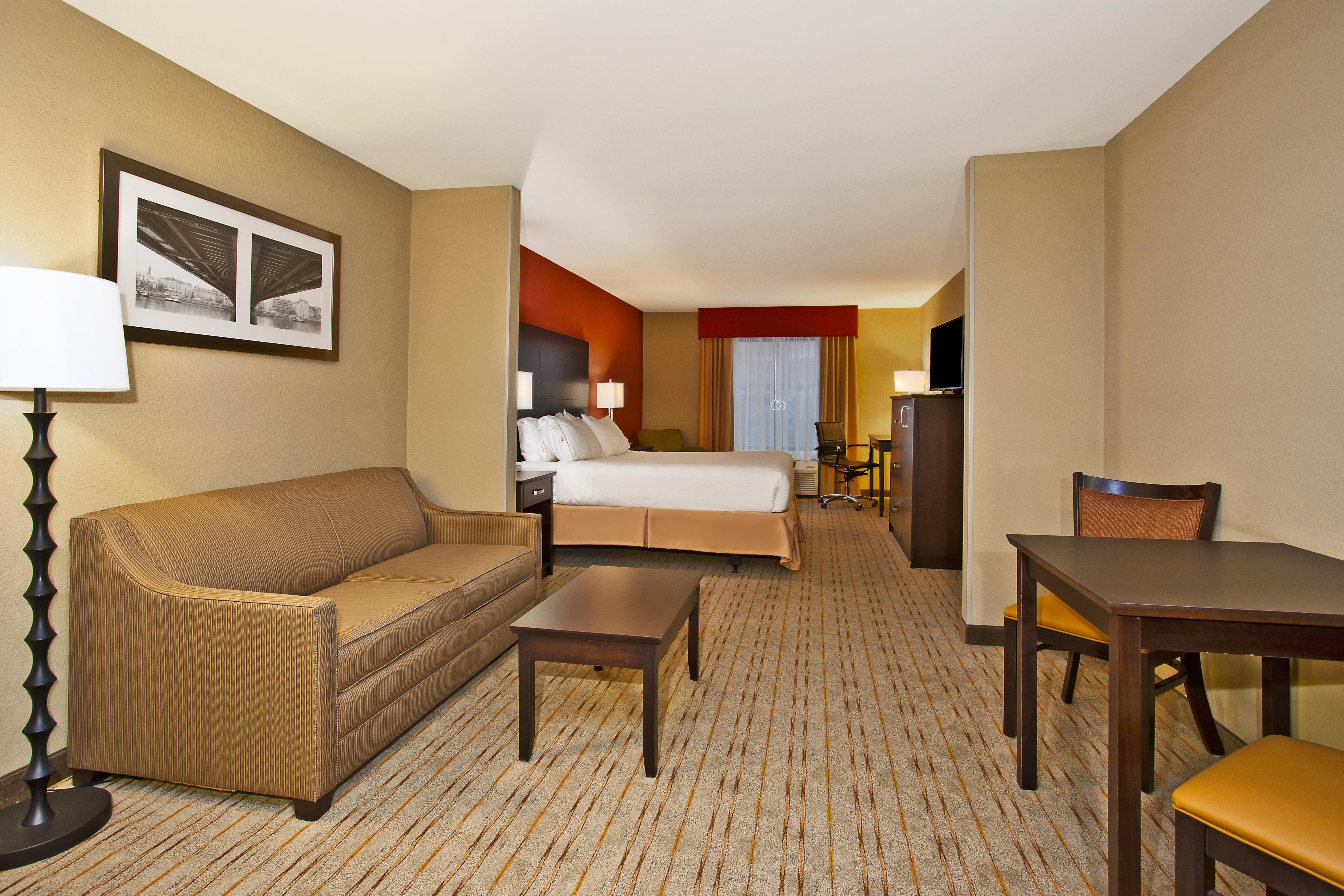 Express & By Ihg 2*