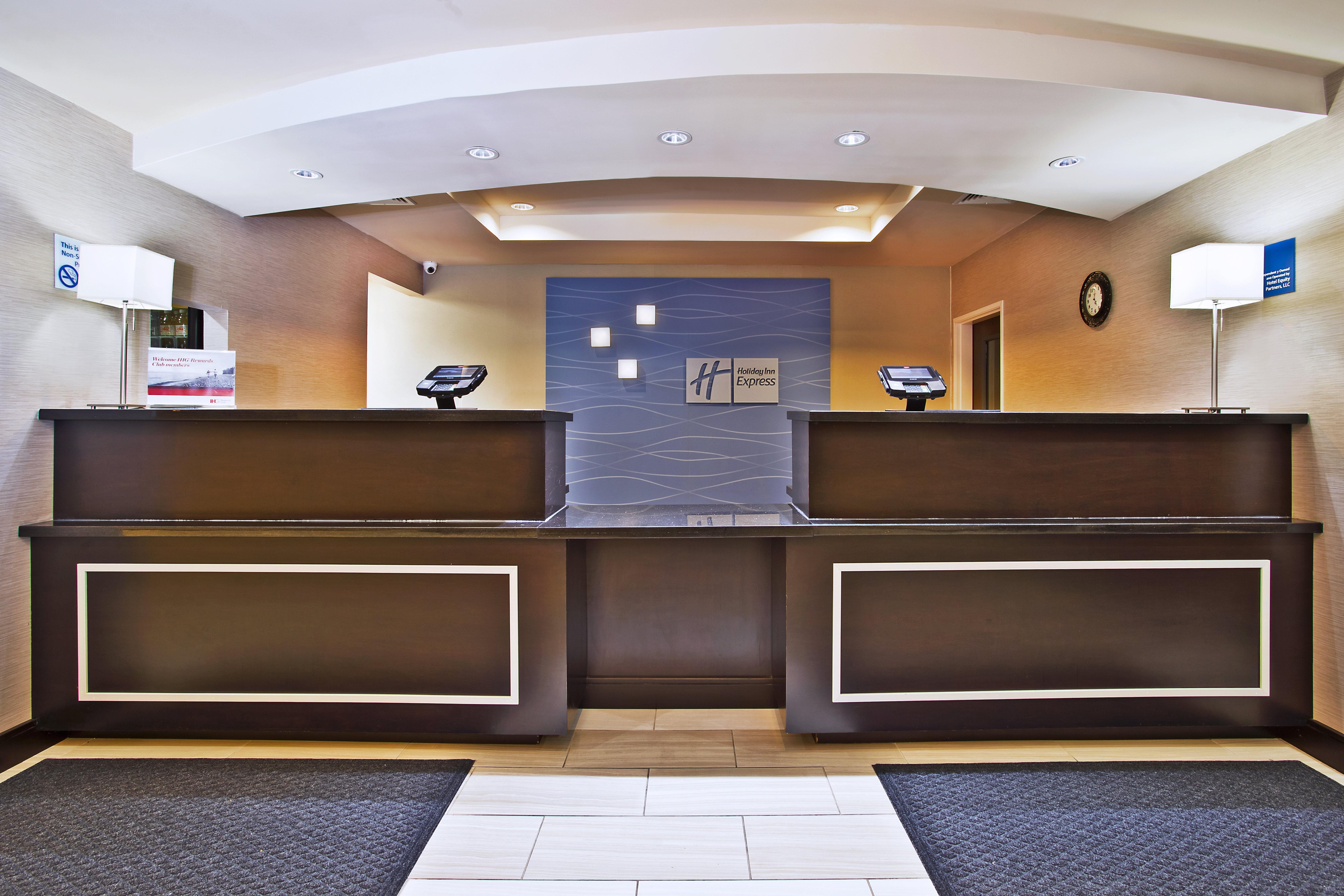 Hotel Express & By Ihg Springfield